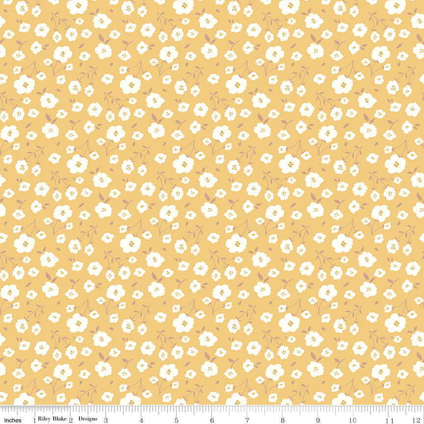 Sunsetridge – White Floral Sprigs on Honey by Minki Kim for Riley Blake Designs