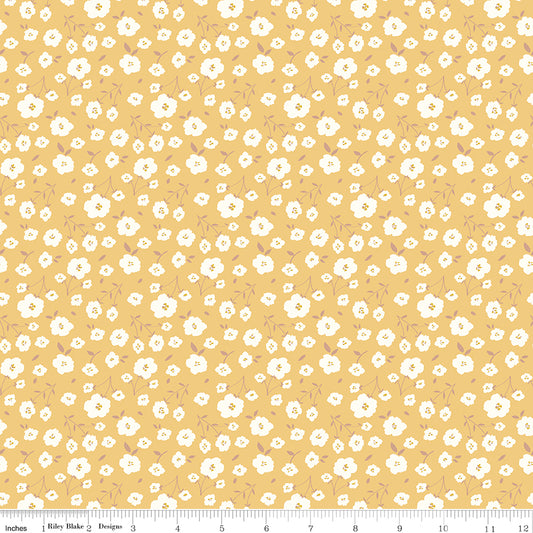 Sunsetridge – White Floral Sprigs on Honey by Minki Kim for Riley Blake Designs