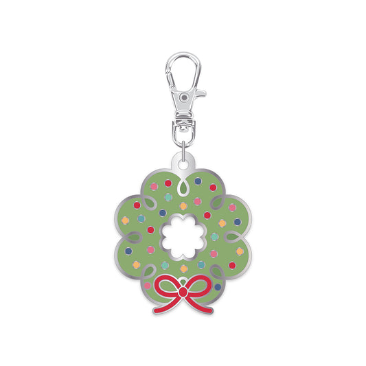 🎀 Wreath Happy Charm™ by Lori Holt of Bee in My Bonnet – Riley Blake Designs ST-36029