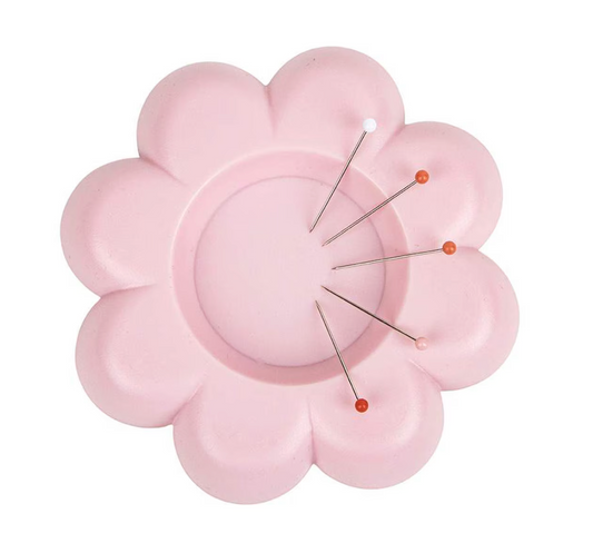 Lori Holt Flower Power Magnet Pin Holder – Frosting | Magnetic Sewing Notion