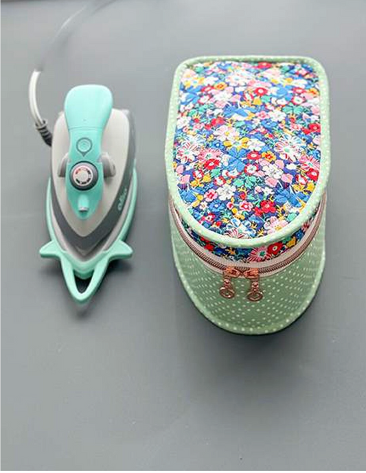 Travel Case for Mini Iron Pattern – Minki Kim | Sewing Illustration