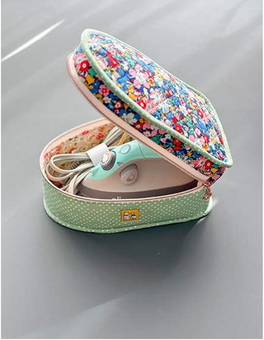 Travel Case for Mini Iron Pattern – Minki Kim | Sewing Illustration